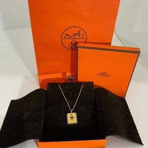 HERMES 1421 NWB GOLD PLATED  HEART NECKLACE